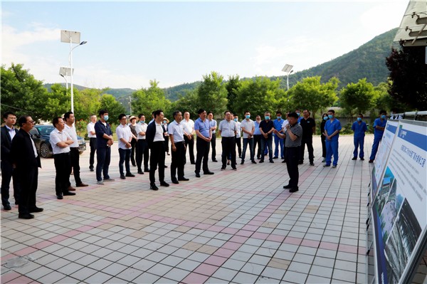 优发国际集团复工复产促增添项目观摩聚会与会职员走进绿色能源公司油气公司水情形公司陕北片区项目