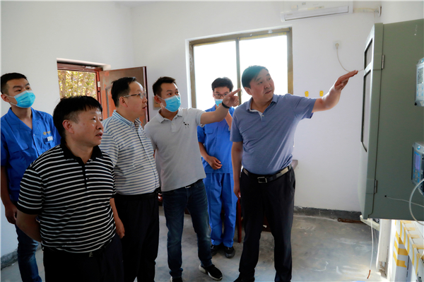 优发国际集团复工复产促增添项目观摩聚会与会职员走进绿色能源公司油气公司水情形公司陕北片区项目